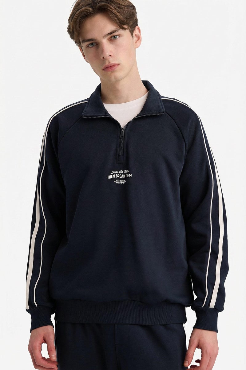 DeFacto Blue Man Boxy Fit Slogan Print Sweatshirt Casual - Image 4